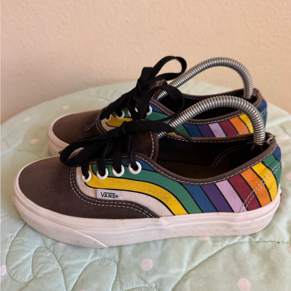 Vans Classic Rainbow Sneakers Women’s 5.5 / Men’s 4